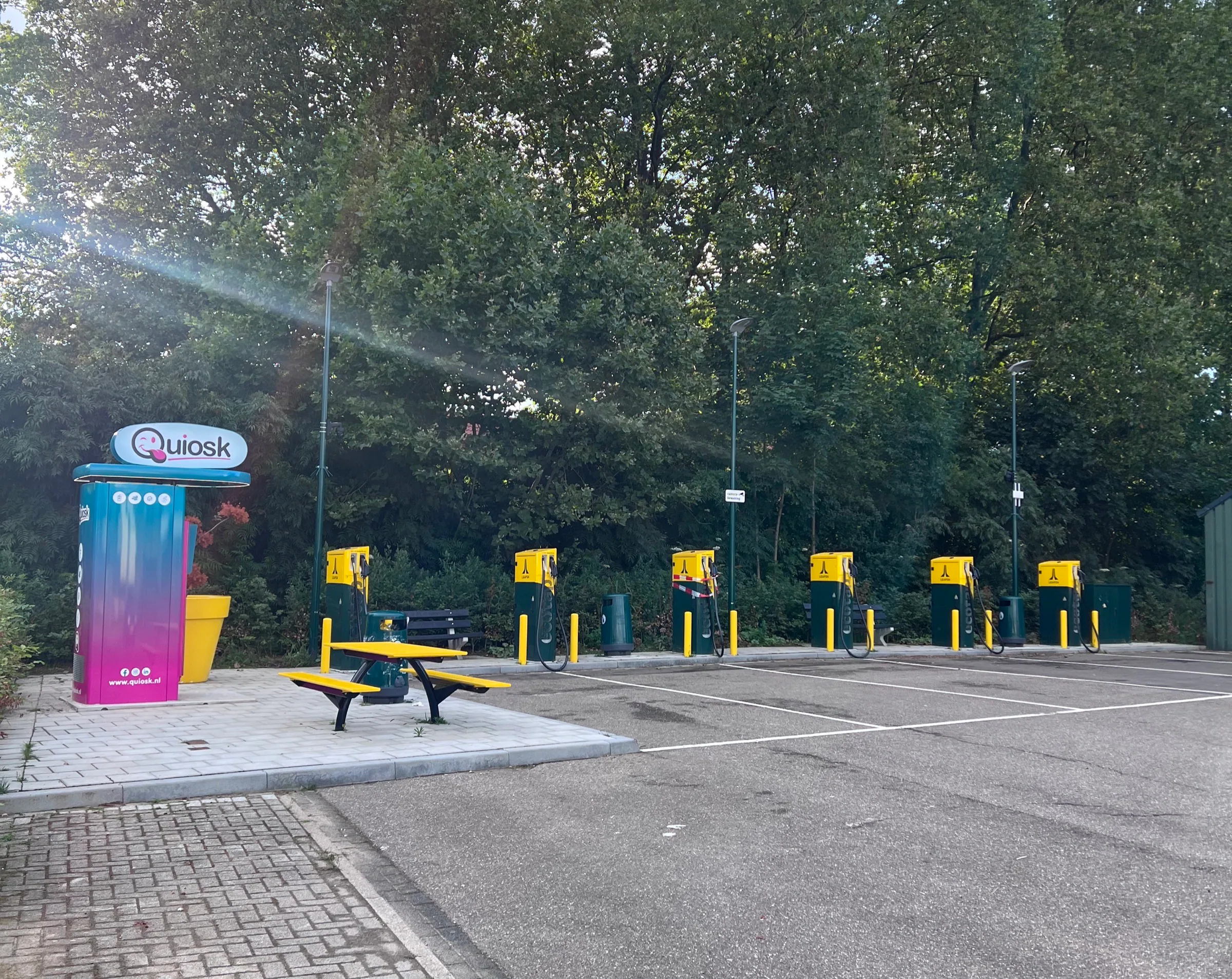 Quiosk uitbreiding met vending machines bij LEAP24-locaties in maart 2024